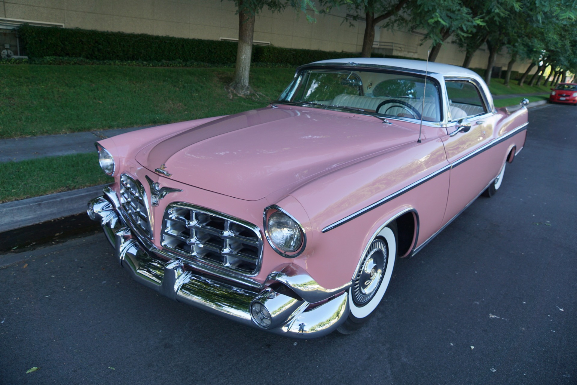 561584-chrysler-imperial-south-hampton-plaqbjsv